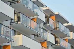 Kanzlei Koops | Rechtsanwalt Idstein | Berliner Balkone sind klein | Wohnraummiete